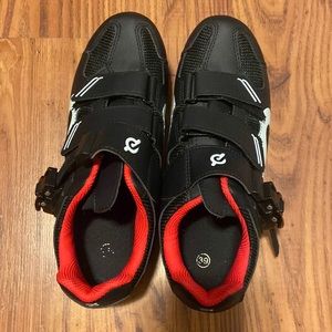 Peloton size 39 Cycling Shoes